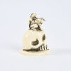 A Meiji Period Ivory Skull With Toads Okimono / Netsuke - 2