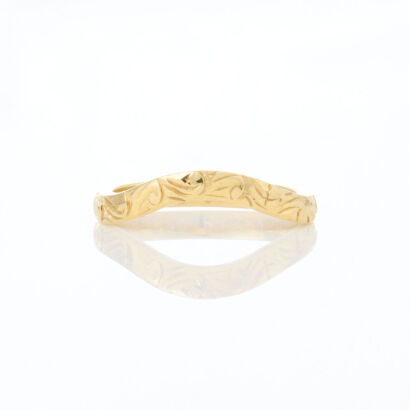 18ct Yellow Gold, Engraved 2.68mm Shaped Wedder
