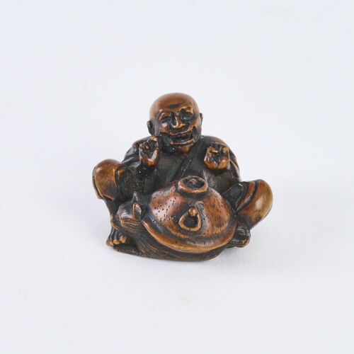 An Edo Period Boxwood Netsuke Bunbuku Tea-Kettle, c1840