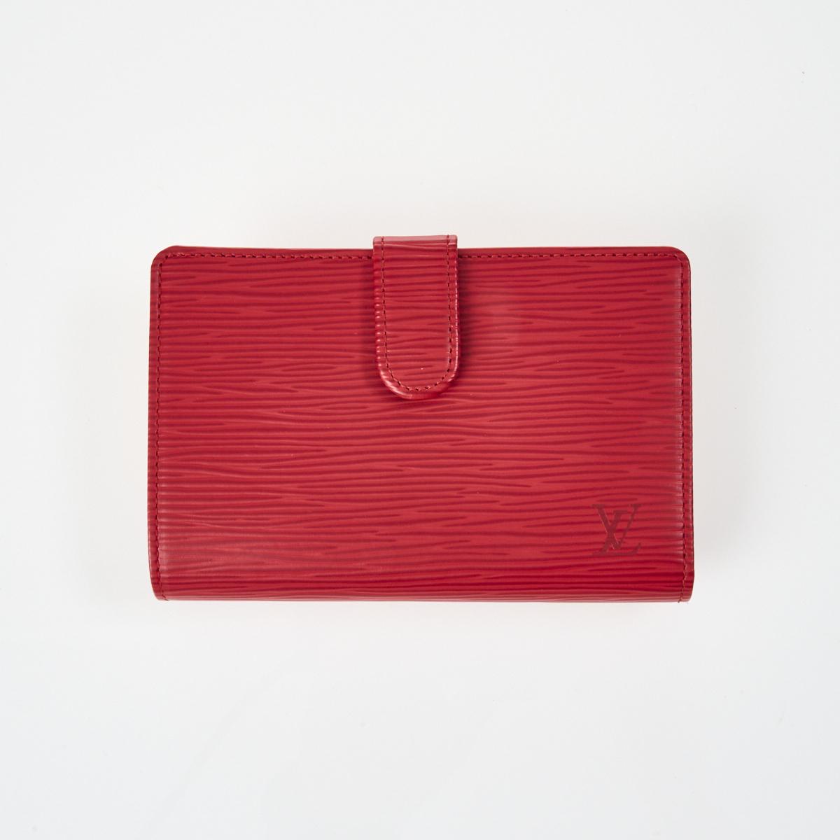 Sold at Auction: LOUIS VUITTON CARD HOLDER 3 SLOTS IN RED EPI LEATHER