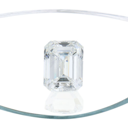 An Exceptional 4.03ct Emerald Cut Diamond, E Colour, VVS1 Clarity, GIA Certified