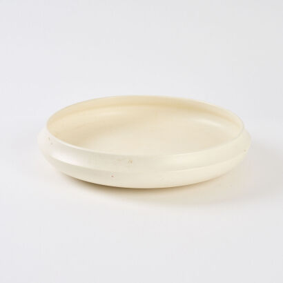 A Hand-Potted Bowl by Ernest Shufflebotham for Crown Lynn
