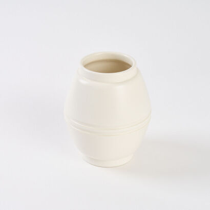 A Hand-Potted Vase by Ernest Shufflebotham for Crown Lynn