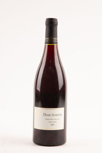 (1) 2004 Daniel Schuster Omihi Hills Pinot Noir, Waipara