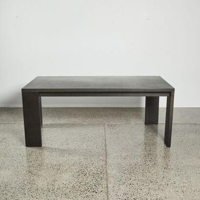 A Bauhaus Artina Table