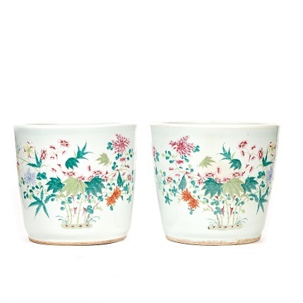 A Pair of Late-Qing Dynasty Famille Rose Flower Vats