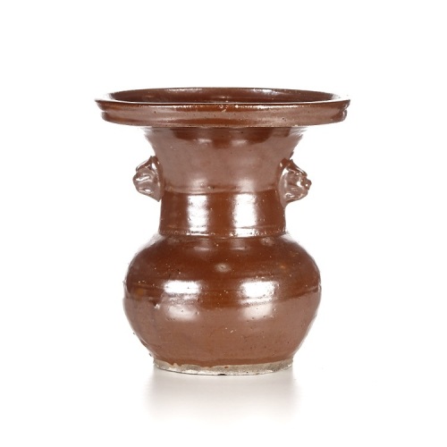 A 17th Century/18th Century Olive Green Glazed Vase, Zhadou