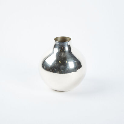 Boule Vase By Olivia Herms