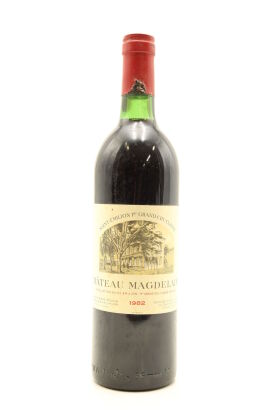 (1) 1982 Chateau Magdelaine, Saint-Emilion Grand Cru [JR17] [WS96]