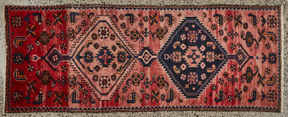 A Shiraz Persian Hand Knotted Runner/Rug