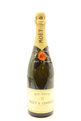 (1) NV Moet & Chandon Brut Imperial Old Bottling, Champagne