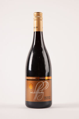 (1) 2005 Mt Difficulty Pipeclay Terrace Pinot Noir, Central Otago