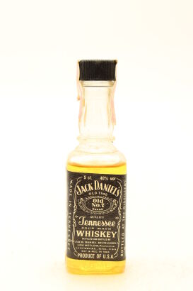 (1) Jack Daniels Tennessee Whiskey, 40% ABV, 50ml