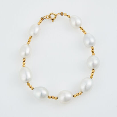 18ct Yellow Gold, 16.5cm Baroque Pearl Bracelet