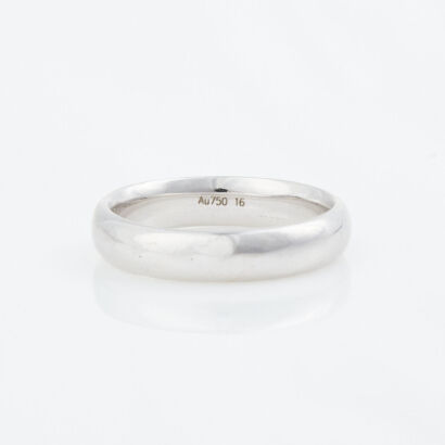 18ct White Gold, 4.3mm Wide Plain Band