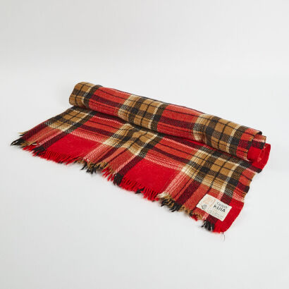 A Kaiapo Huia Tartan Wollen Blanket