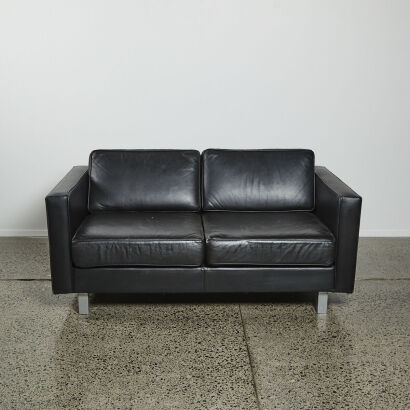 A Peter Bromhead Black Leather Two Seater By Group Nine Made In New Zealand