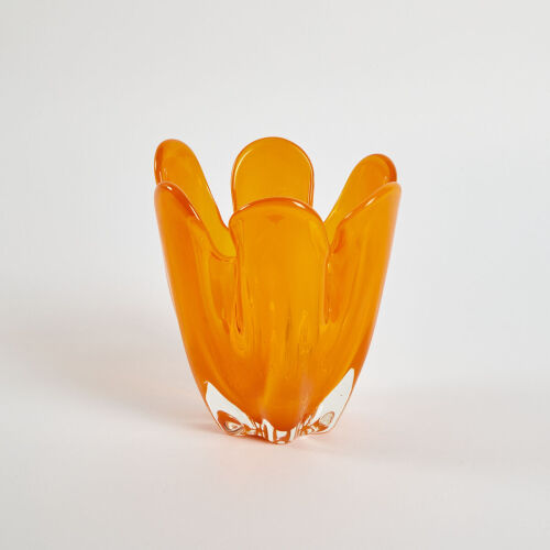 An Iwatsu Hineri Tangerine Art Glass Vase