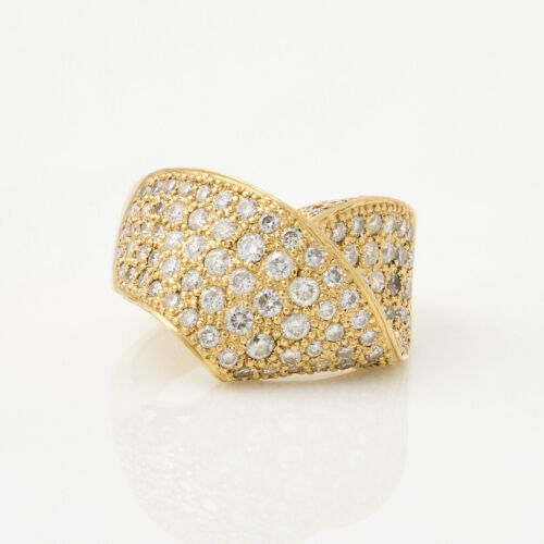 18ct Yellow Gold, 1.96ct Modern Diamond Dress Ring