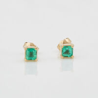 18ct Yellow Gold Emerald Stud Earrings. .97 carats