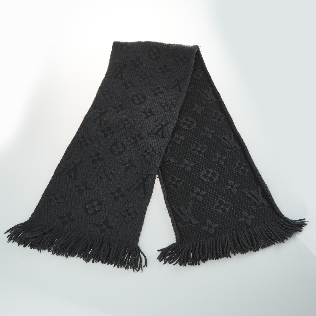 Sold at Auction: Louis Vuitton Italian Silk Scarf