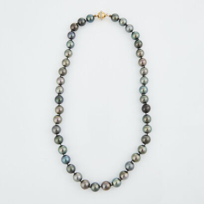 Tahitian, 9.4mm Black Pearl Necklace with 18ct Yellow Gold Diamond Clasp