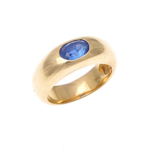 18ct Sapphire Ring