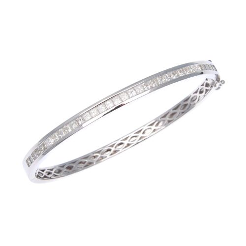 18ct Diamond Bangle