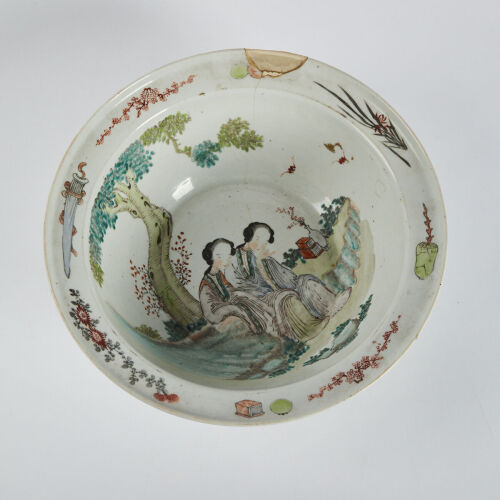 A Chinese Mid-Qing Dynasty Light-Drop Color Bowl