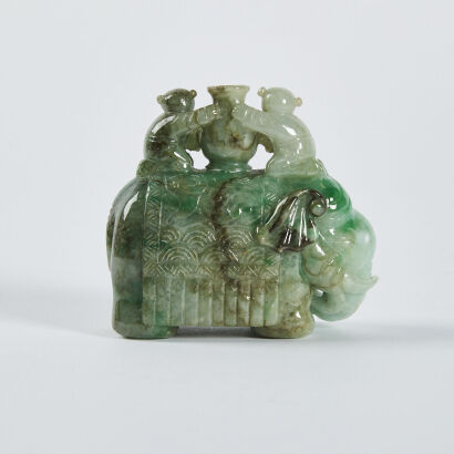 A Chinese Qing Dynasty Emerald Carved Small Ornament