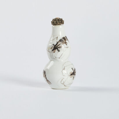 A Chinese porcelain and ink-painted gourd-shaped snuff bottle with shrimp pattern