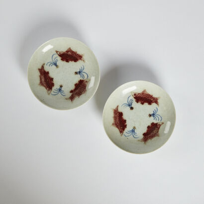 A Pair of Chinese Qing Dynasty Blue and White and underglazed-red small dishes with fish pattern (Kangqi mark)