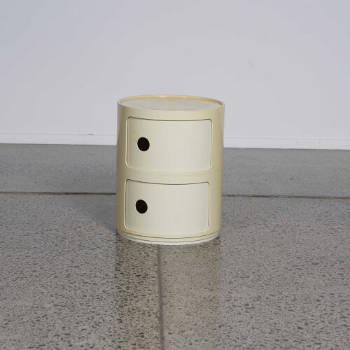 A Kartell Componibili By Anna Castelli Ferrieri