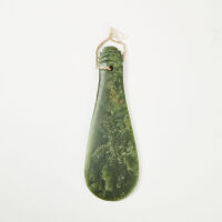 A Pounamu Mere, Aotearoa