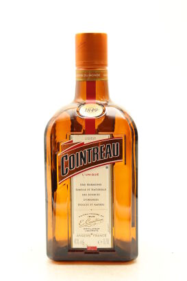 (1) Cointreau Liqueur, France, 40% ABV, 700ml