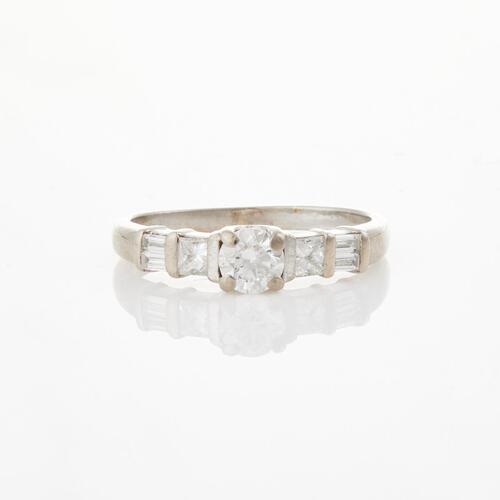 18ct White Gold, .96ct Diamond Ring