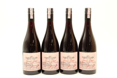 (4) 2020 Saint Clair Pioneer Block Omaka Valley Pinot Noir, Marlborough