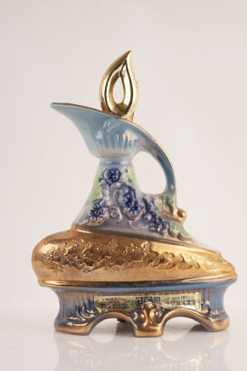 (1) Jim Beam Bourbon Whiskey Regal China Decanter Gold fruit jug 750ml 80 proof 185 months