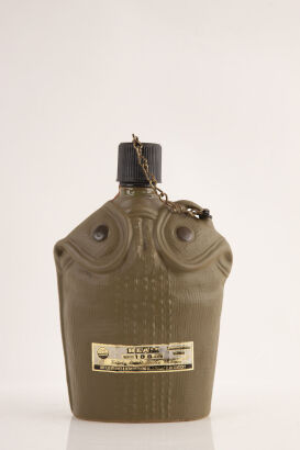 (1) Jim Beam Bourbon Whiskey Regal China Decanter Army Flask 1000ml 80 proof 100 months