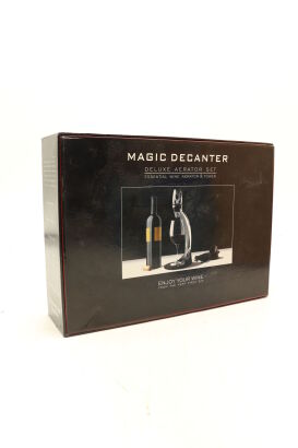 (1) Magic Decanter Deluxe Aerator Set