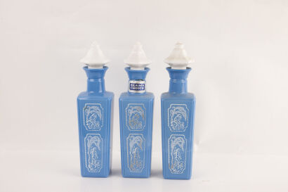 Three Beam decanters (EMPTY) in one lot : Blue Shepherd