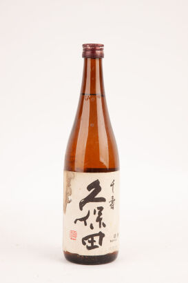 (1) Kubota Senjyu Tokubetu Honjyouzou Sake 720ml 15.5% abv