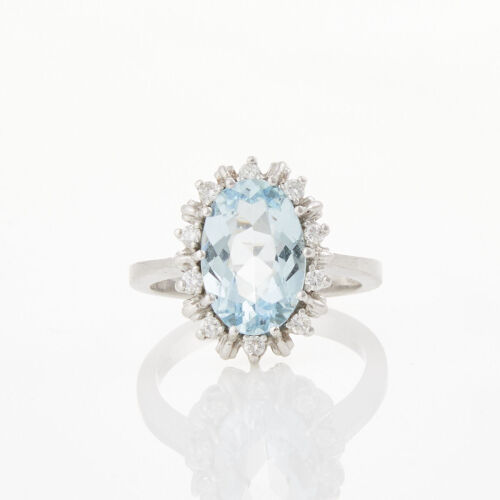 18ct White Gold, 2.25ct Aquamarine and .20ct Diamond Ring