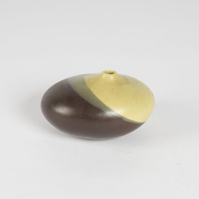 An Elliot Golightly Ceramic