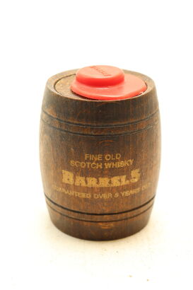 (1) Fine Old Scotch Whisky Barrel 6 Year Old Miniature, 43% ABV, 40ml