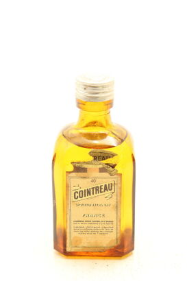 (1) Cointreau Liqueur Extra Dry Miniature, 40% ABV