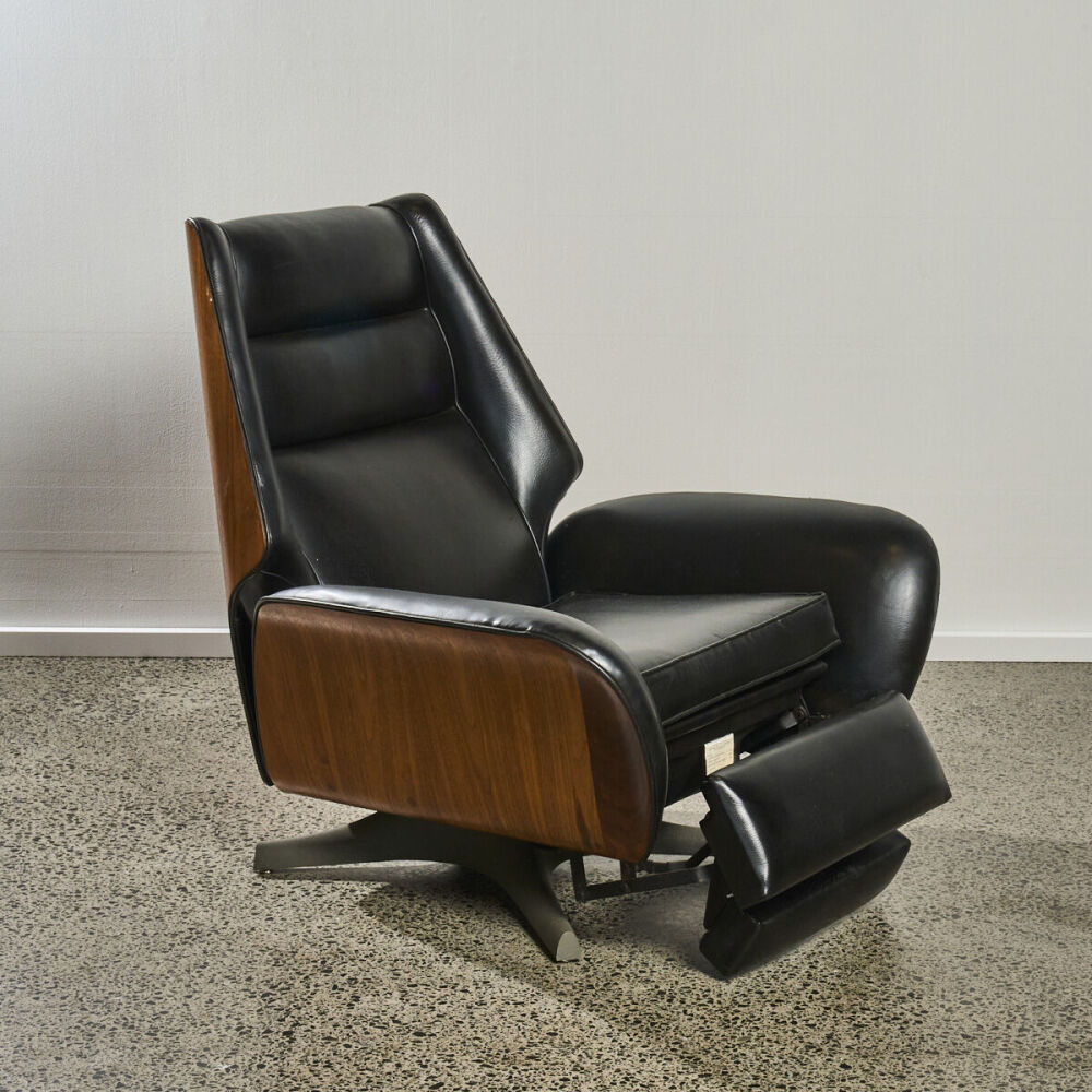 A Raymond Loewy Barca Lounger