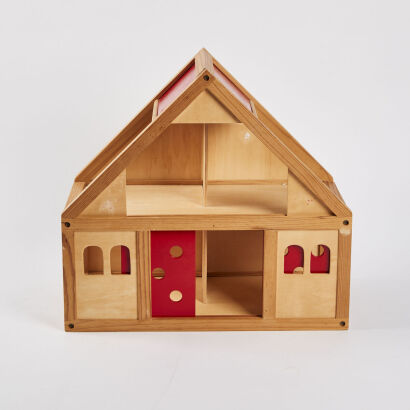 A Retro Dolls House