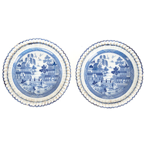 A Pair of Rare Willow Pattern Blue and White Small Plates