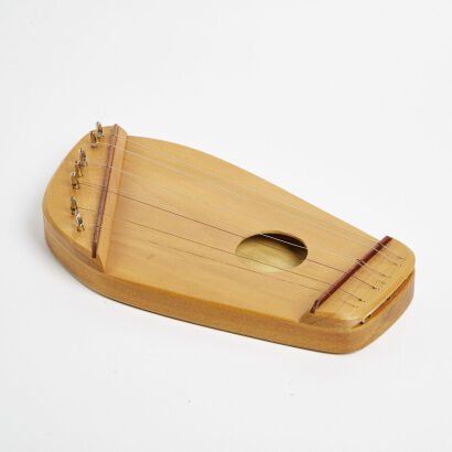 A Rimu Lyre Harp